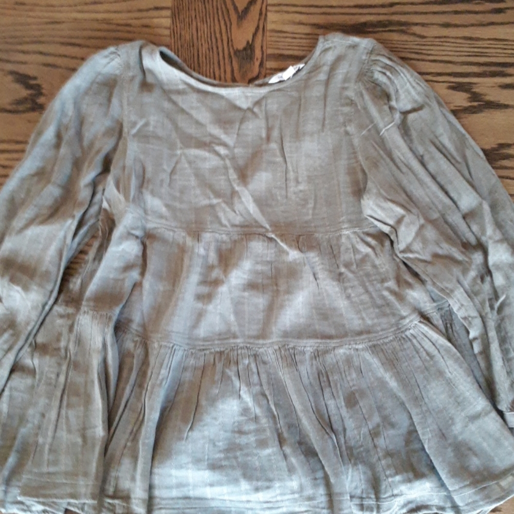 Womens flowy long sleeve top